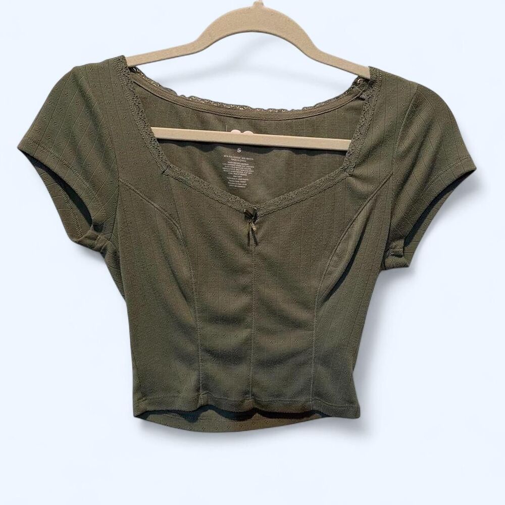 So-clothing Women's Green and Khaki Crop-top